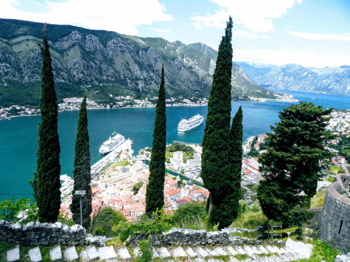 La Dolce Vita Apartments Kotor Exterior foto